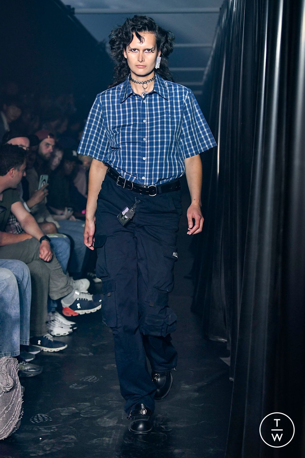 Fashion Week London Spring/Summer 2023 look 2 from the Martine Rose collection menswear