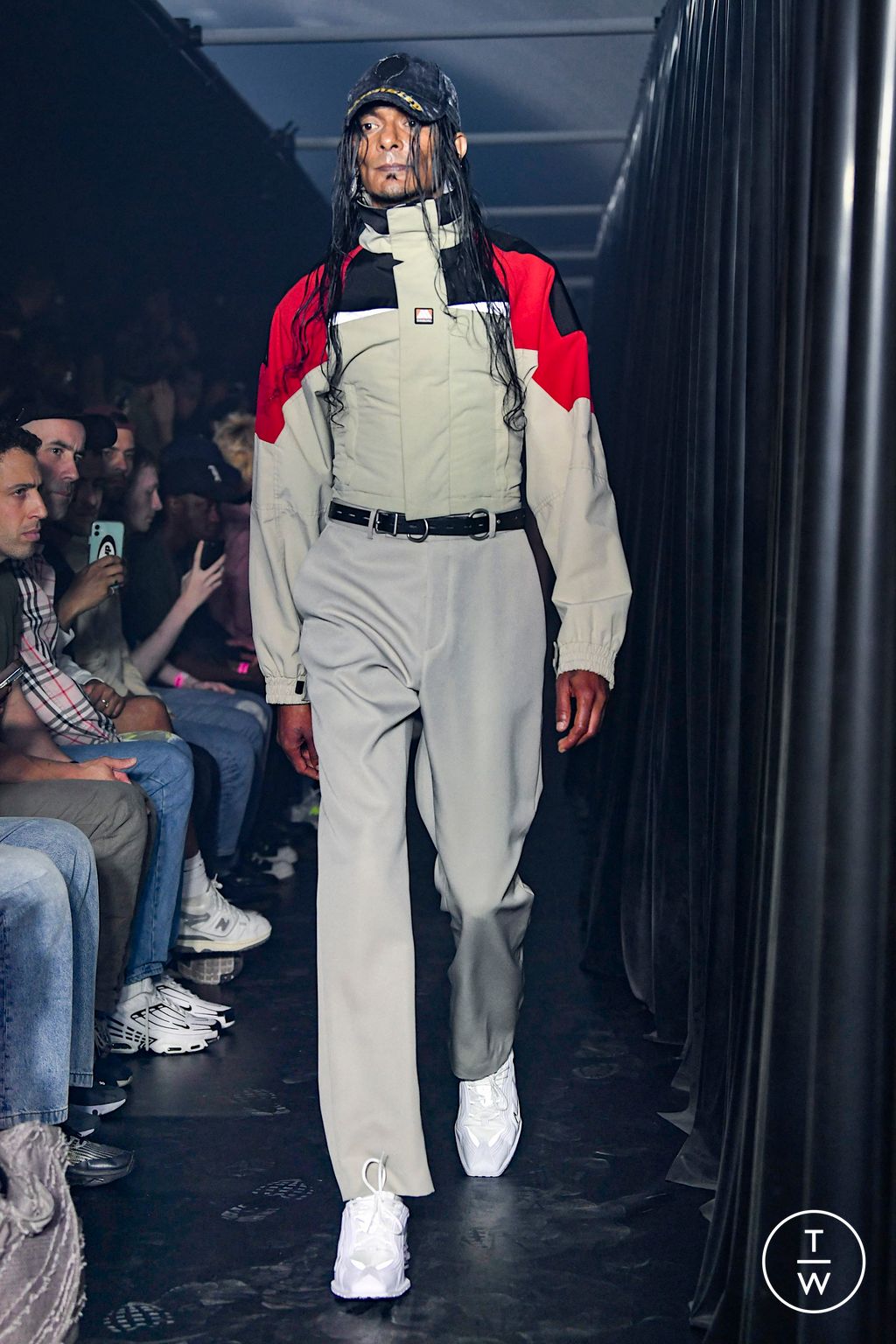 Fashion Week London Spring/Summer 2023 look 15 from the Martine Rose collection menswear