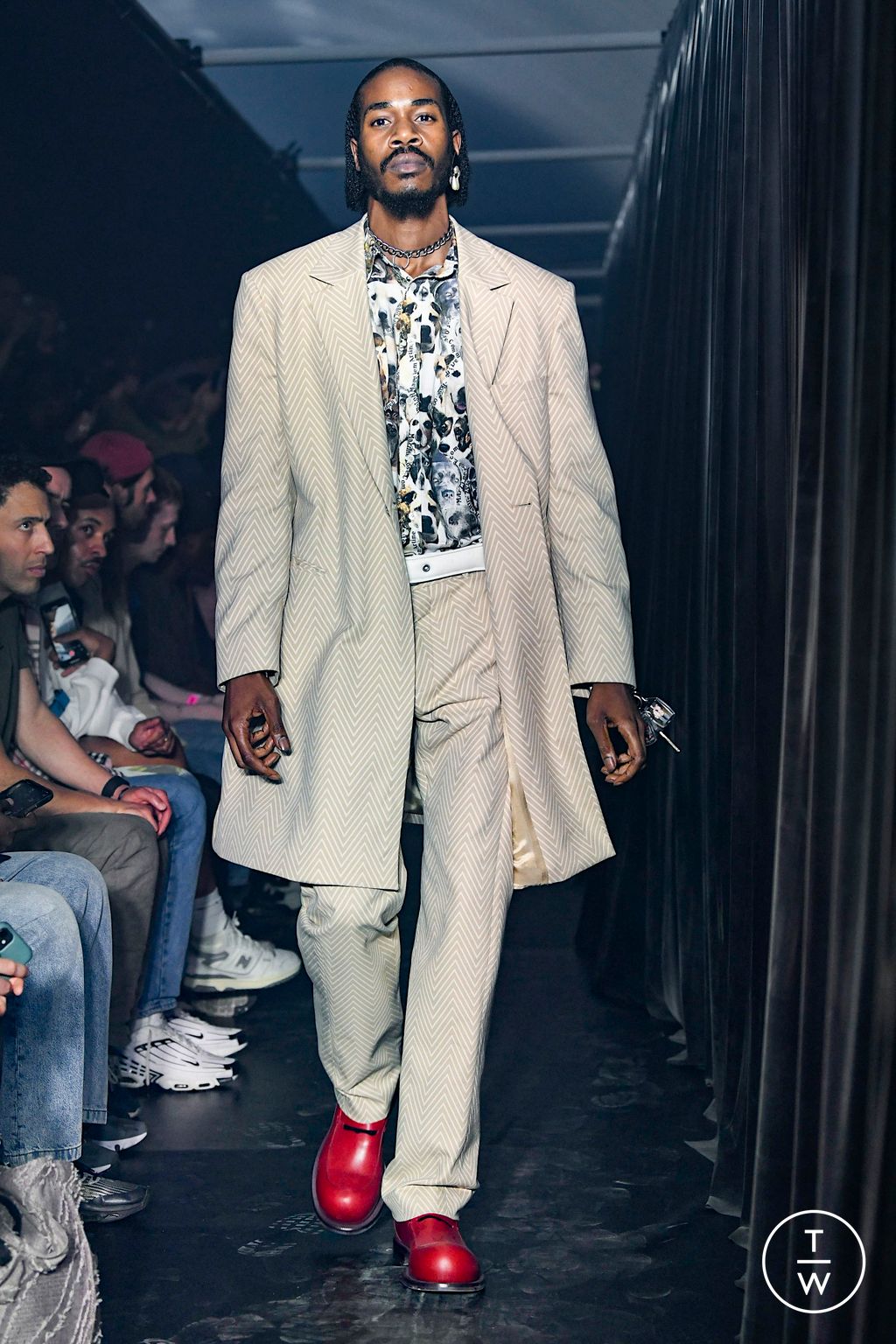 Fashion Week London Spring/Summer 2023 look 29 from the Martine Rose collection 男装