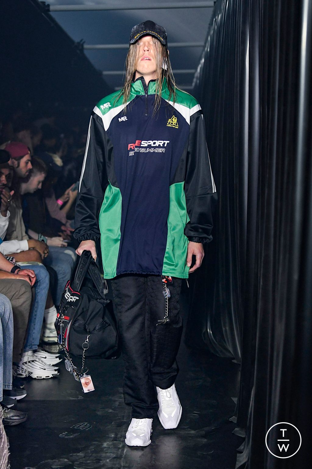 Fashion Week London Spring/Summer 2023 look 30 from the Martine Rose collection menswear