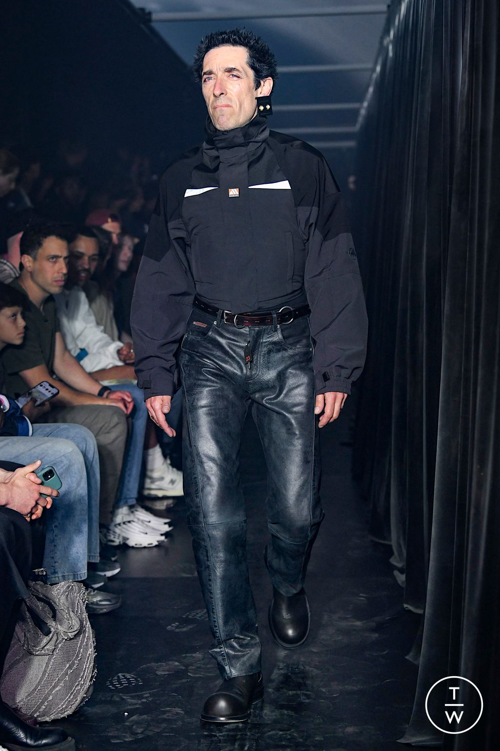 Fashion Week London Spring/Summer 2023 look 31 from the Martine Rose collection 男装