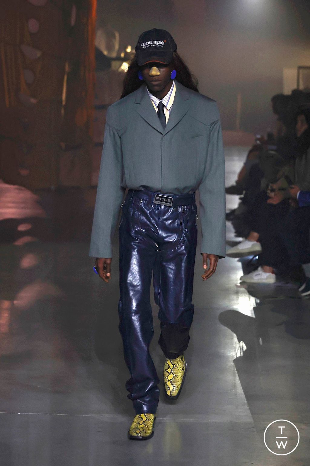 Fashion Week Milan Spring-Summer 2025 look 1 de la collection Martine Rose menswear