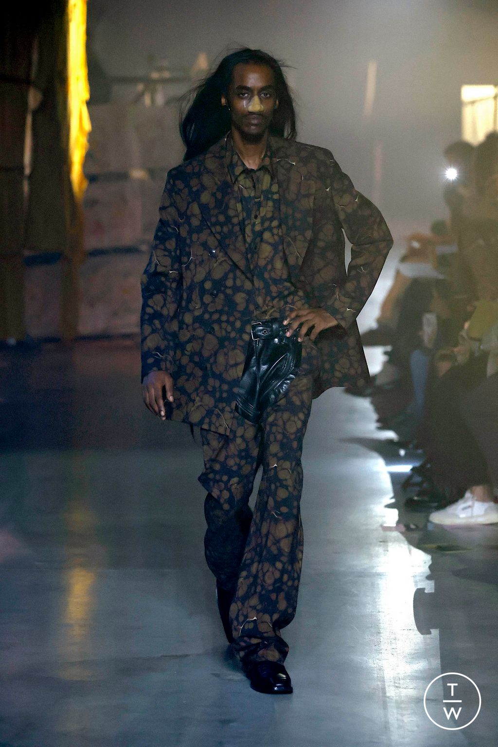 Fashion Week Milan Spring/Summer 2025 look 3 from the Martine Rose collection menswear