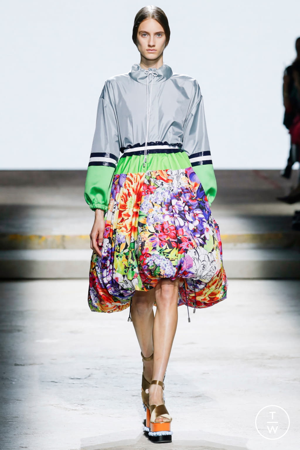 Fashion Week London Spring/Summer 2018 look 3 from the Mary Katrantzou collection womenswear