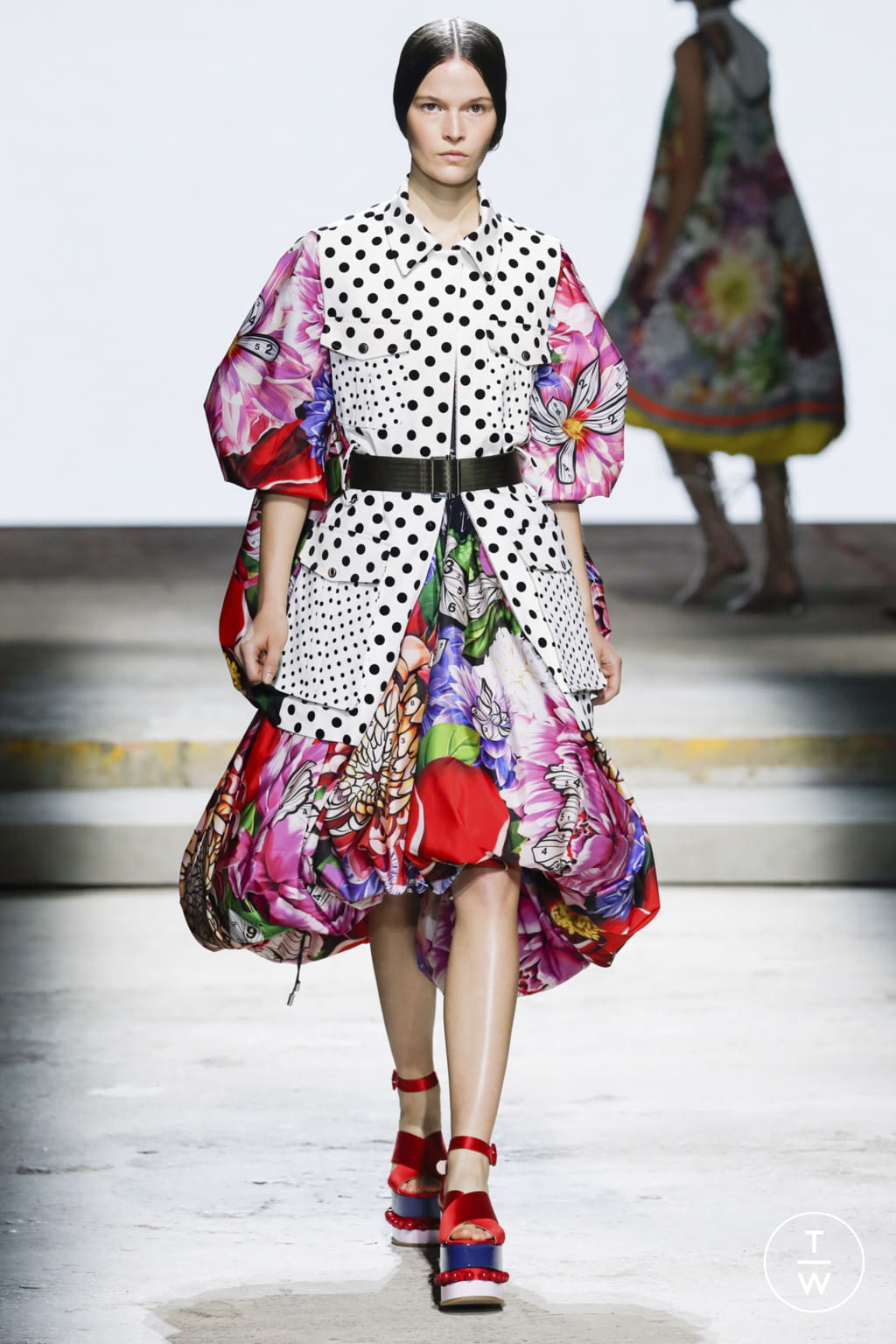 Fashion Week London Spring/Summer 2018 look 6 from the Mary Katrantzou collection womenswear