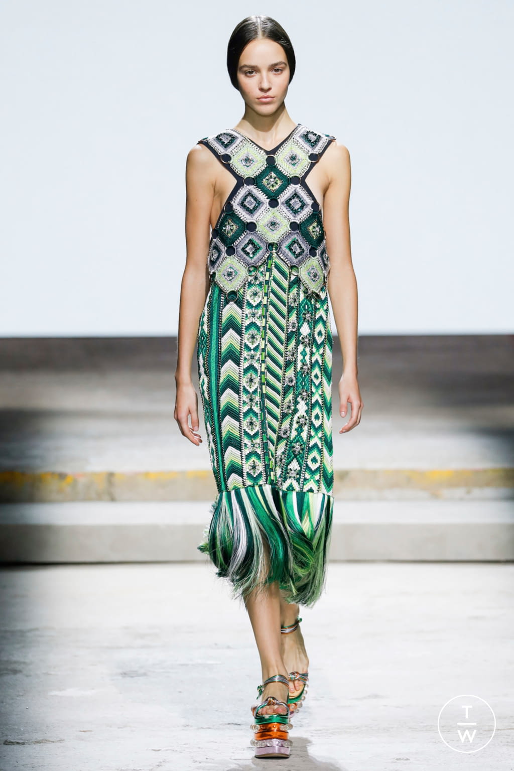 Fashion Week London Spring/Summer 2018 look 15 from the Mary Katrantzou collection womenswear