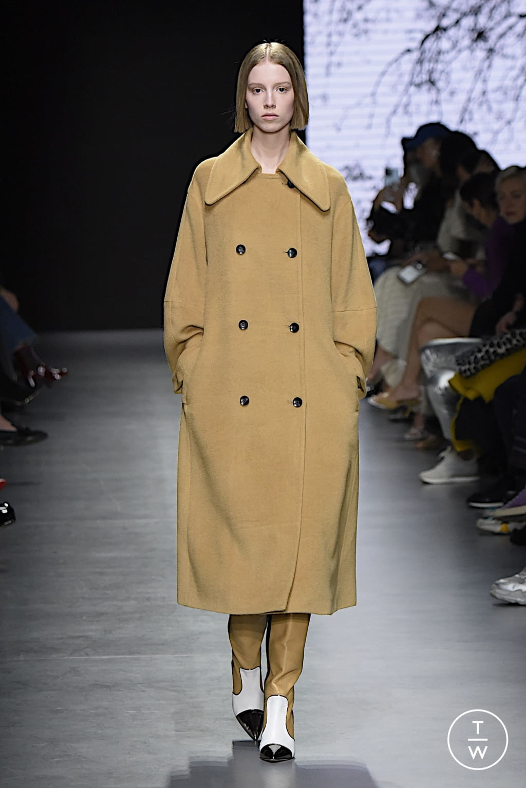 Fashion Week Milan Fall/Winter 2022 look 4 from the Maryling collection 女装