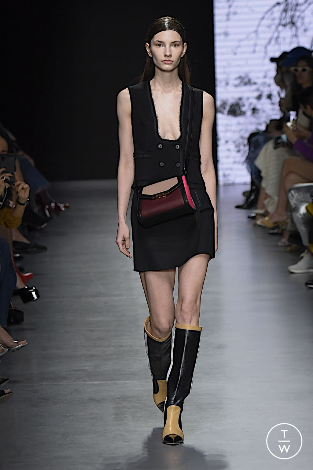 Fashion Week Milan Fall/Winter 2022 look 8 from the Maryling collection 女装