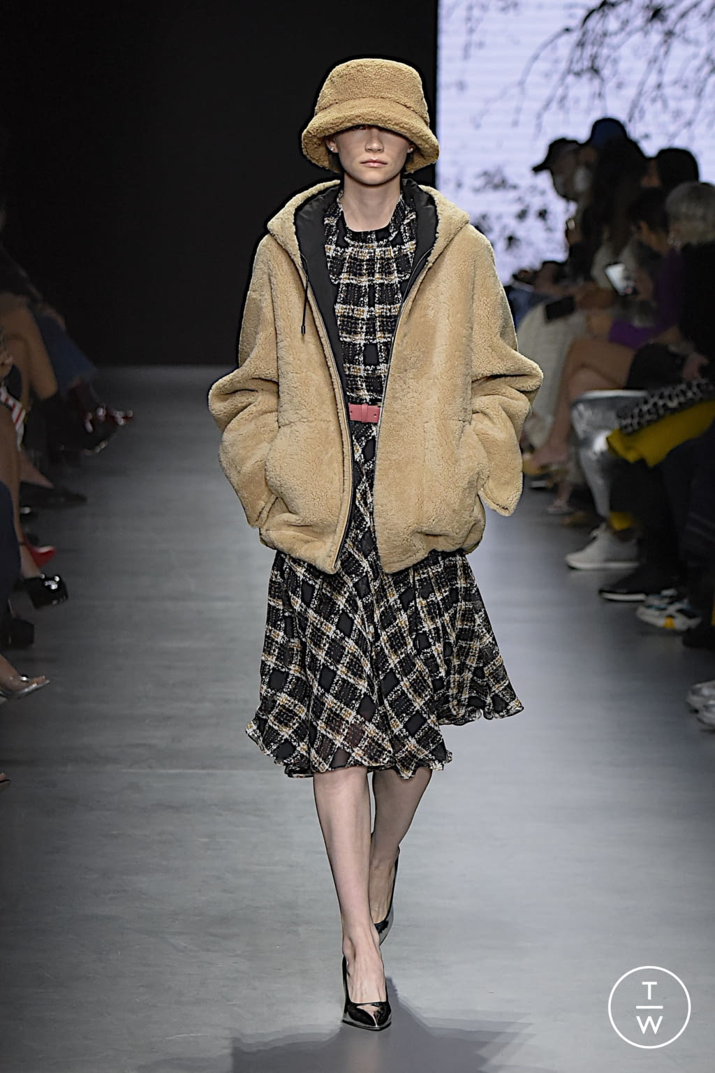Fashion Week Milan Fall/Winter 2022 look 9 de la collection Maryling womenswear