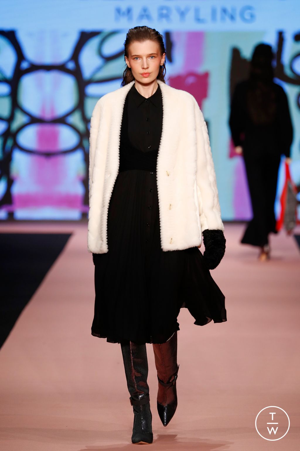 Fashion Week Milan Fall/Winter 2023 look 21 from the Maryling collection womenswear