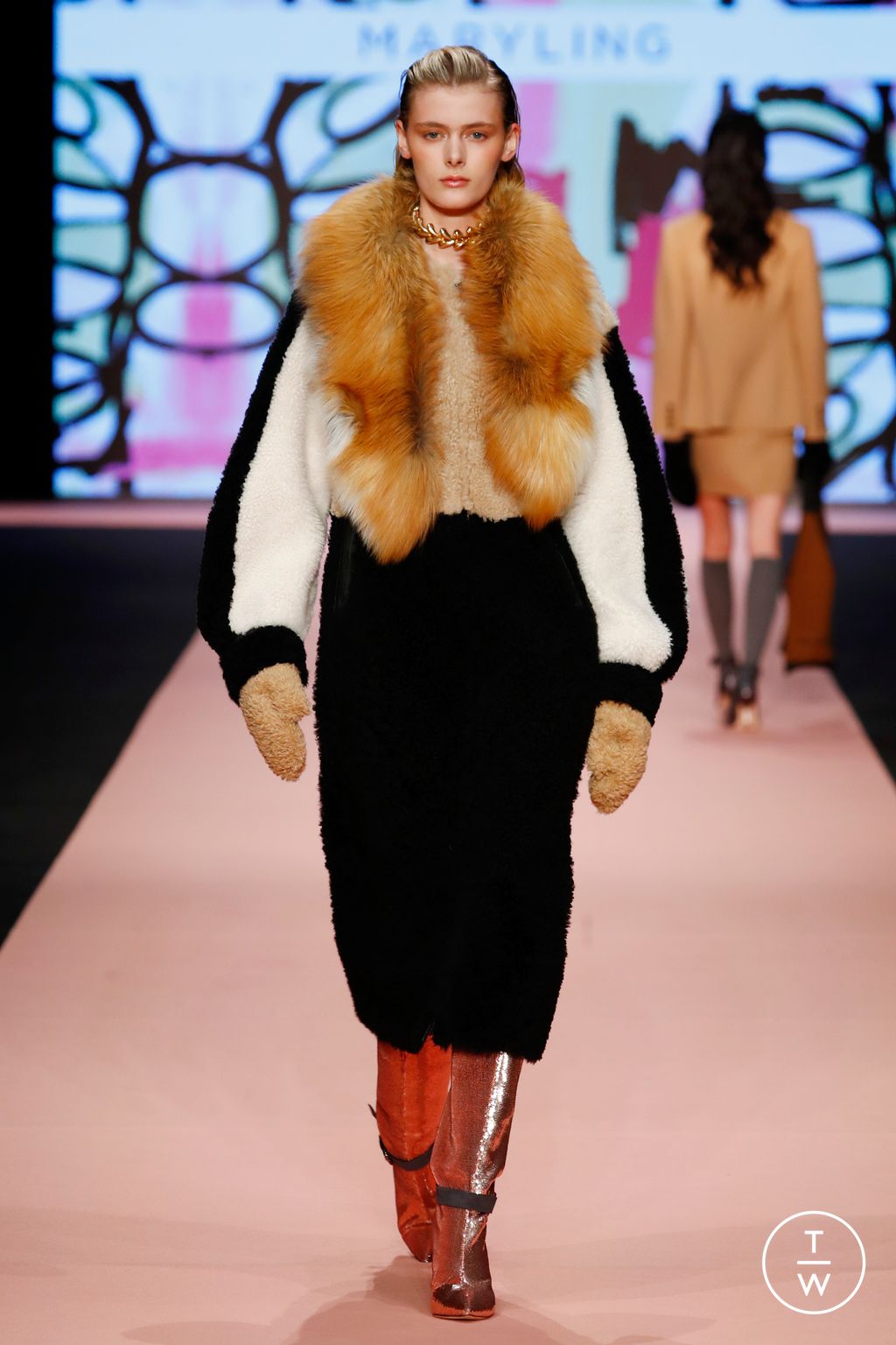 Fashion Week Milan Fall/Winter 2023 look 25 de la collection Maryling womenswear