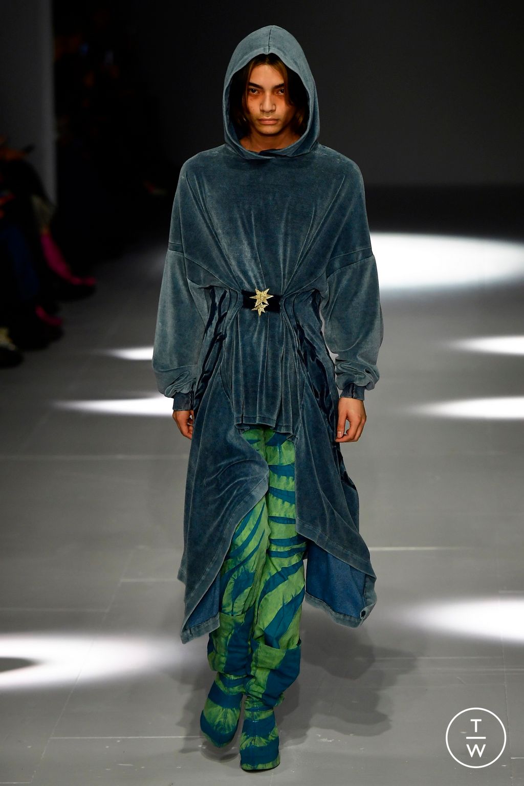 Fashion Week London Fall/Winter 2024 look 11 de la collection Masha Popova womenswear