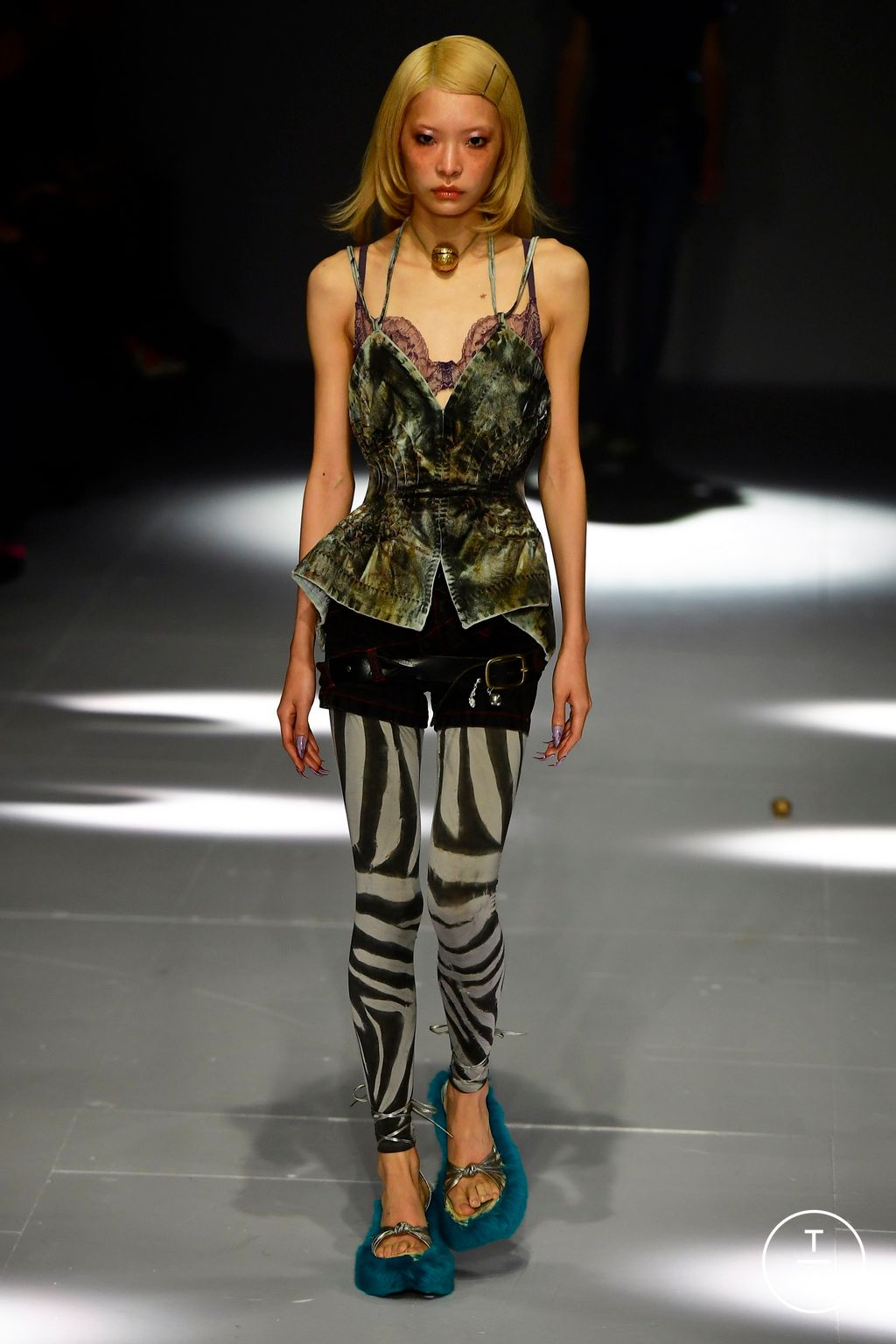 Fashion Week London Fall/Winter 2024 look 18 de la collection Masha Popova womenswear