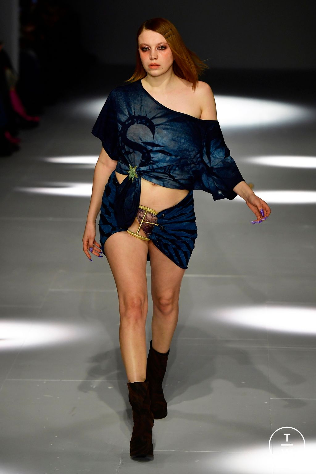 Fashion Week London Fall/Winter 2024 look 21 de la collection Masha Popova womenswear