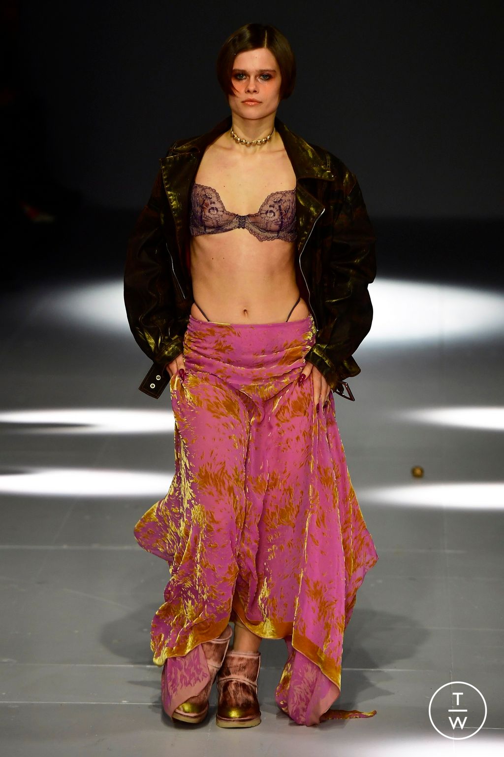Fashion Week London Fall/Winter 2024 look 25 de la collection Masha Popova womenswear