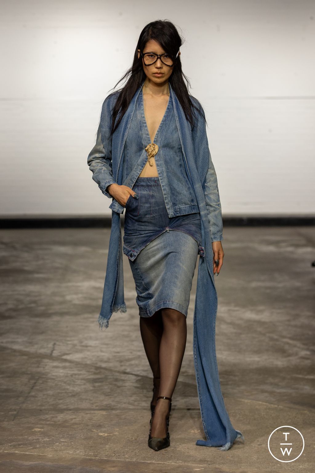 Fashion Week London Spring/Summer 2025 look 1 from the Masha Popova collection womenswear