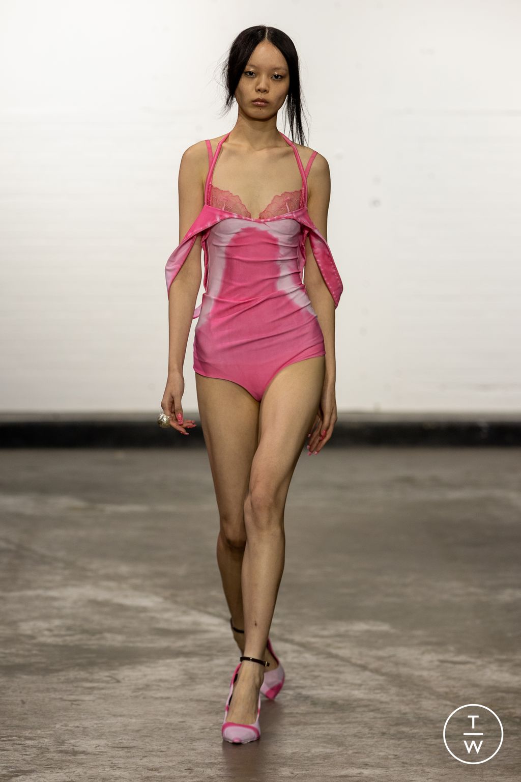 Fashion Week London Spring/Summer 2025 look 4 from the Masha Popova collection womenswear