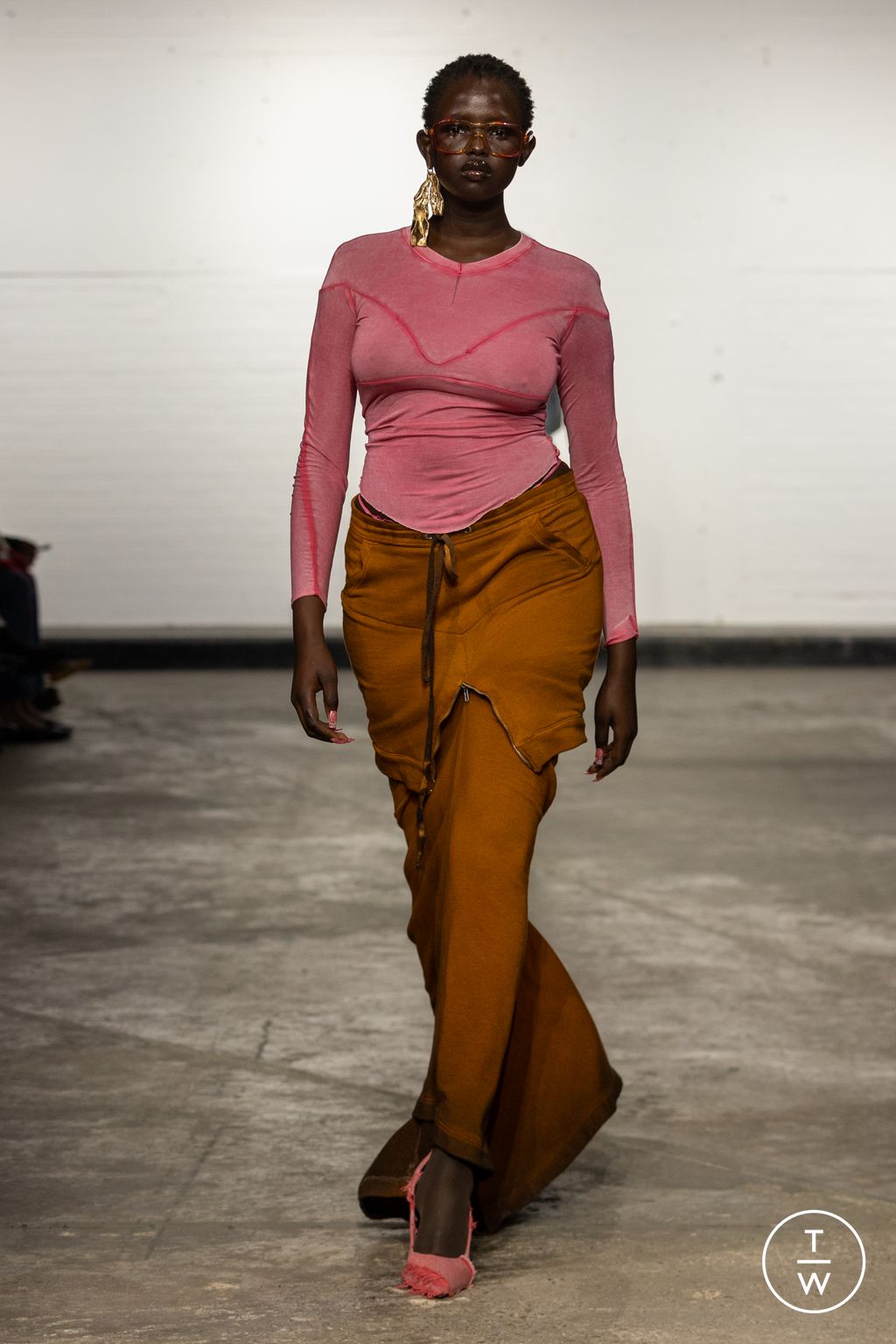 Fashion Week London Spring/Summer 2025 look 6 from the Masha Popova collection womenswear