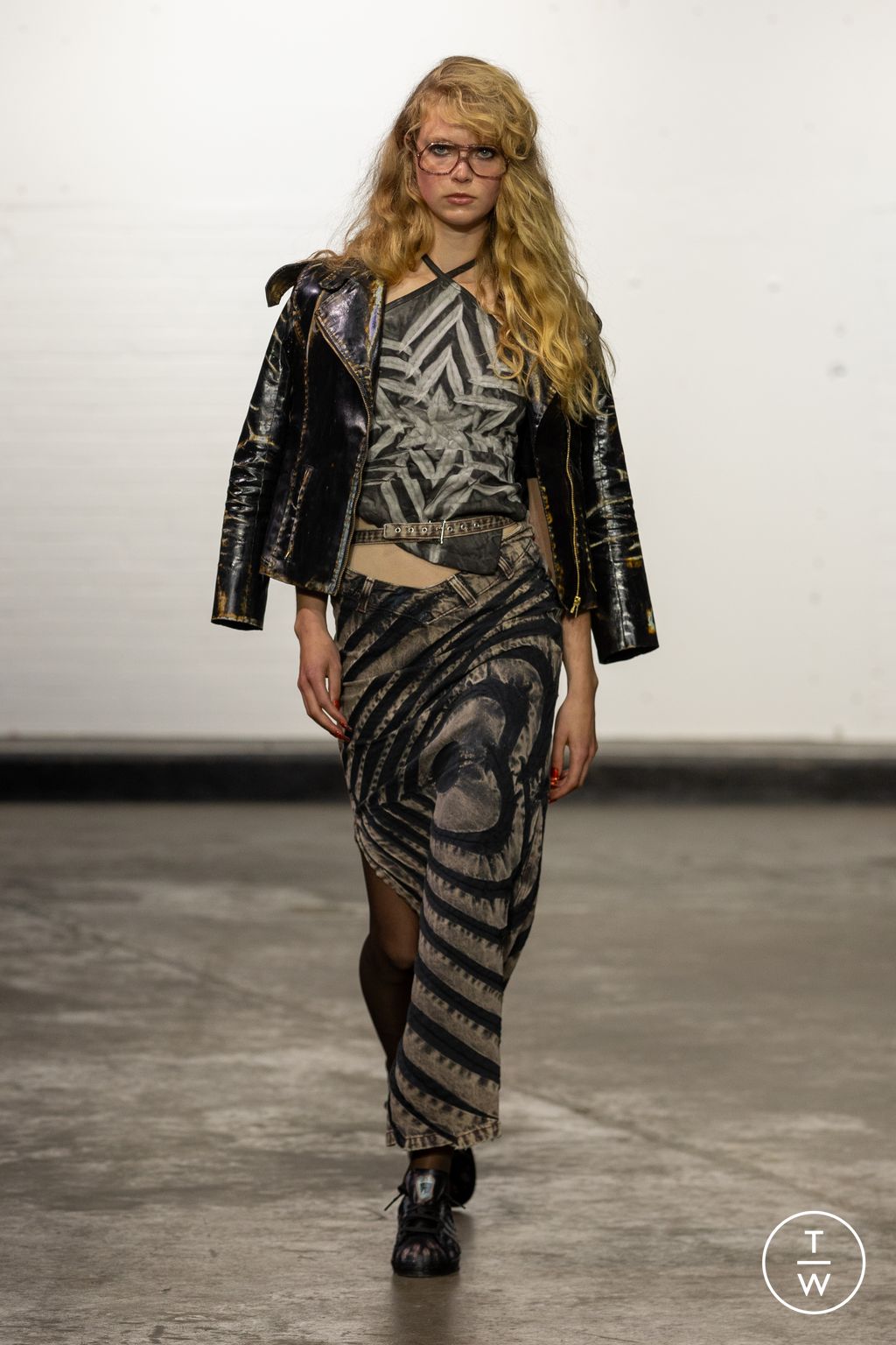 Fashion Week London Spring/Summer 2025 look 21 from the Masha Popova collection womenswear