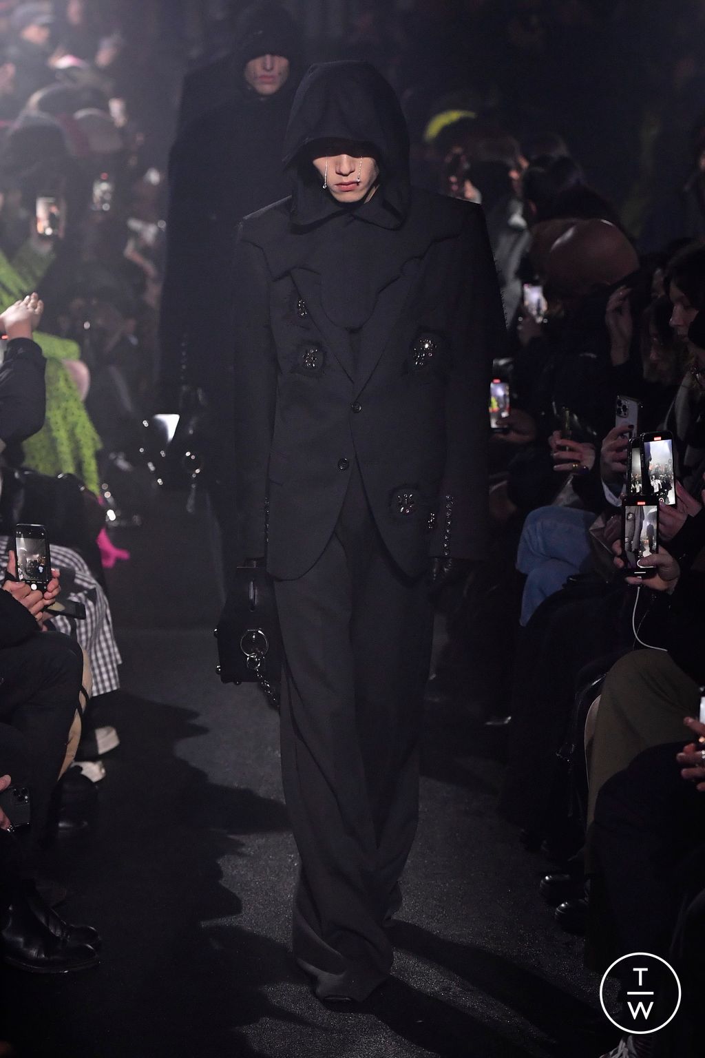 Fashion Week Paris Fall/Winter 2024 look 1 from the MASU collection 男装