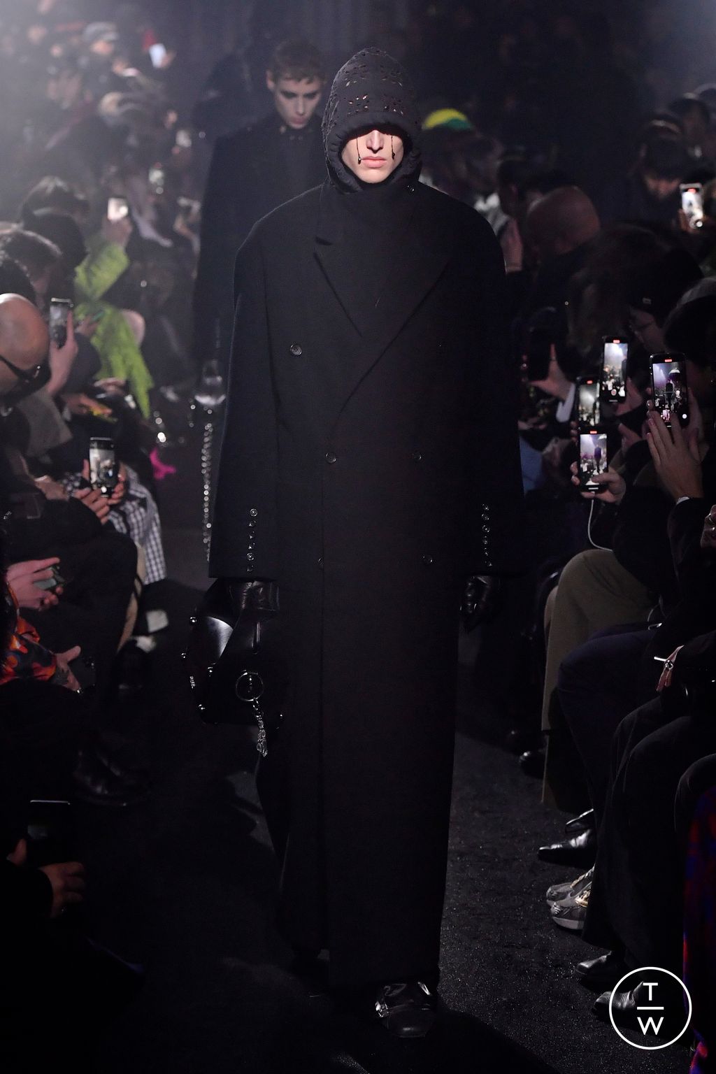 Fashion Week Paris Fall/Winter 2024 look 2 from the MASU collection 男装