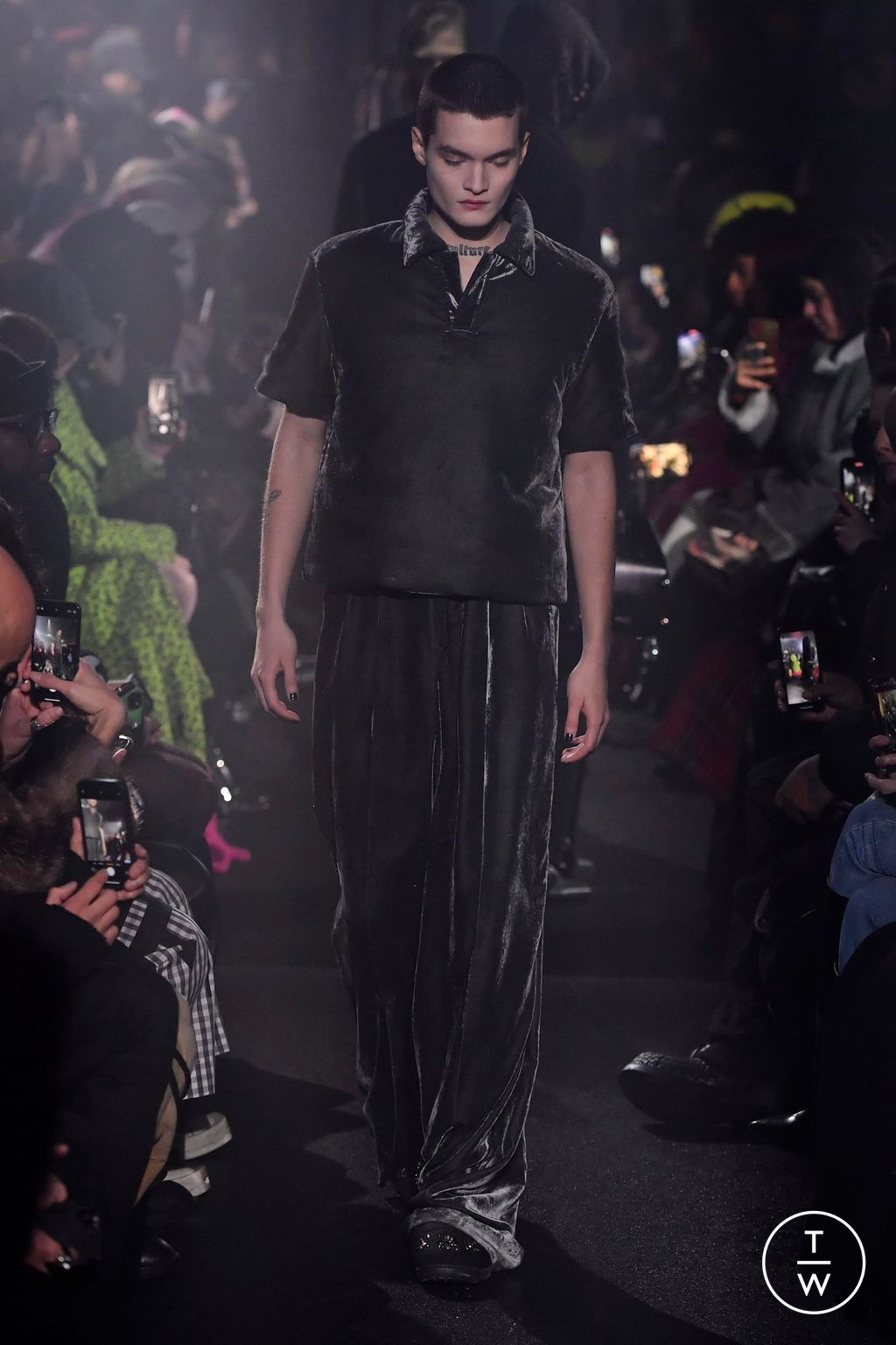Fashion Week Paris Fall/Winter 2024 look 6 from the MASU collection 男装
