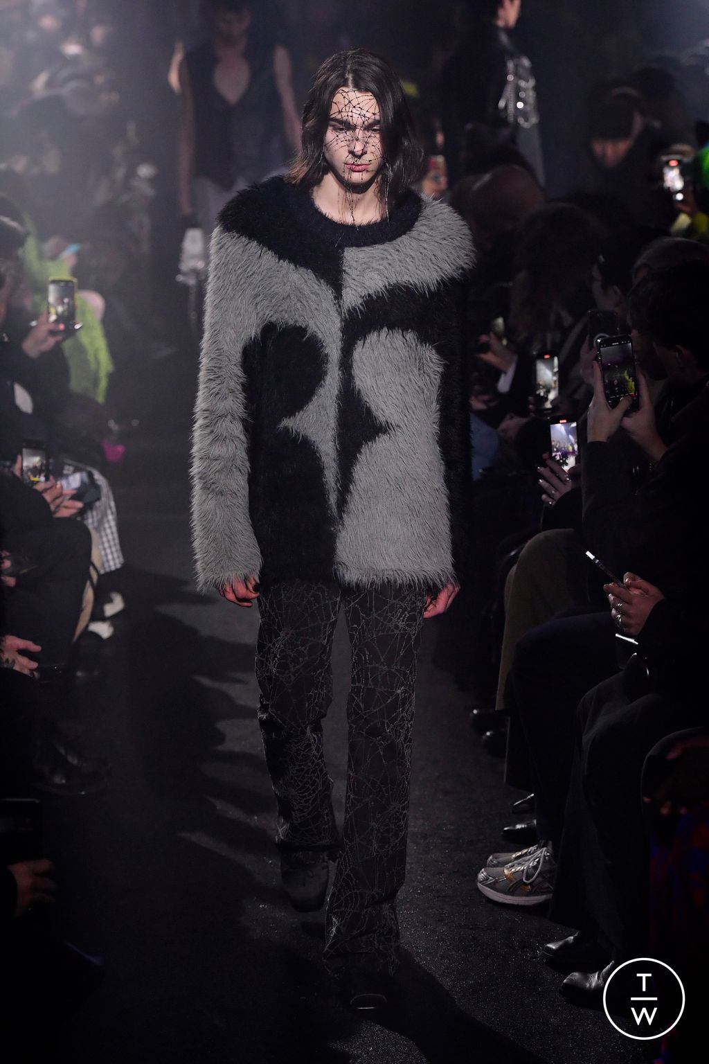 Fashion Week Paris Fall/Winter 2024 look 10 from the MASU collection menswear