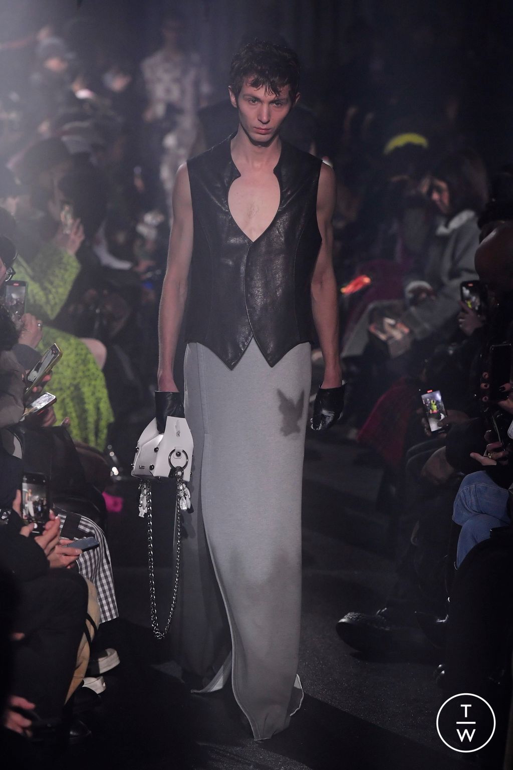 Fashion Week Paris Fall/Winter 2024 look 11 from the MASU collection 男装
