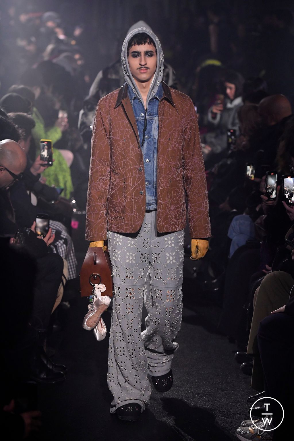 Fashion Week Paris Fall/Winter 2024 look 16 from the MASU collection 男装