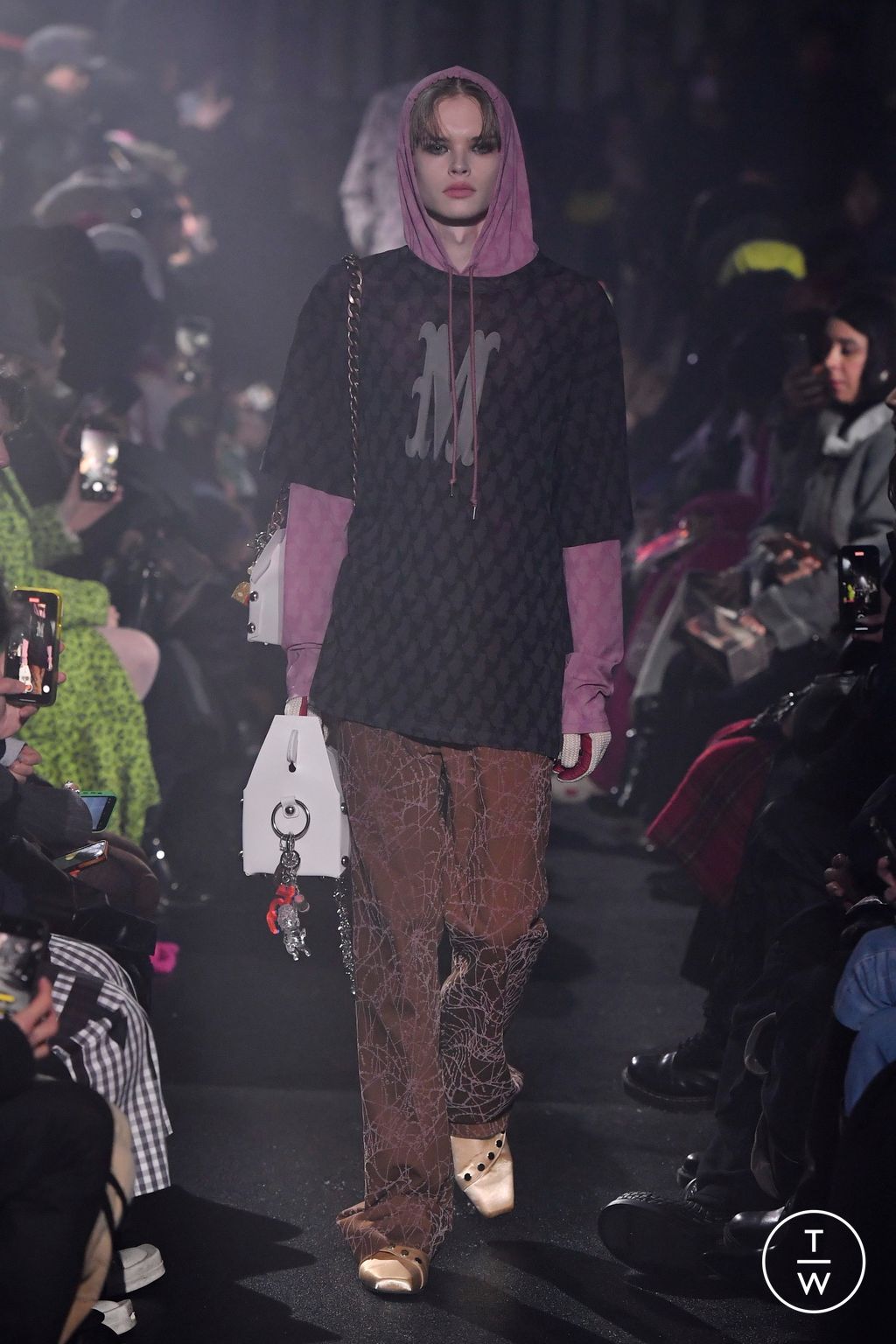Fashion Week Paris Fall/Winter 2024 look 19 from the MASU collection 男装