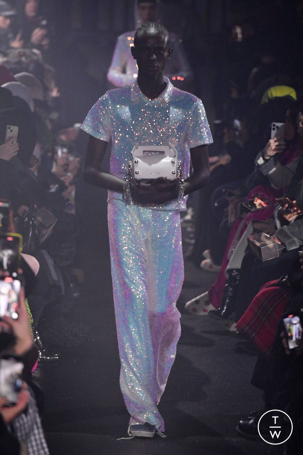 Fashion Week Paris Fall/Winter 2024 look 27 de la collection MASU menswear