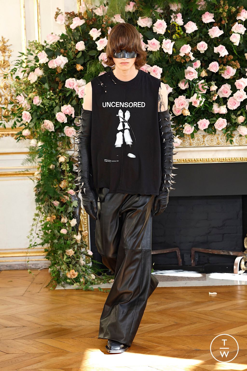 Fashion Week Paris Spring/Summer 2026 look 33 from the Matières Fécales collection womenswear