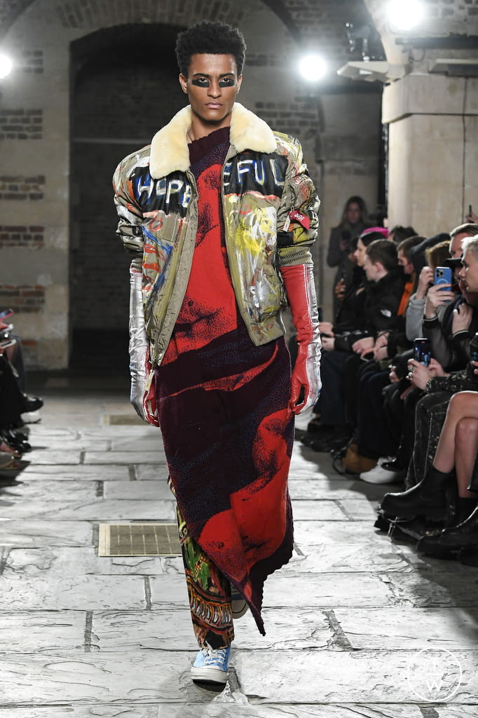 Fashion Week London Fall/Winter 2022 look 3 from the Matty Bovan collection 女装