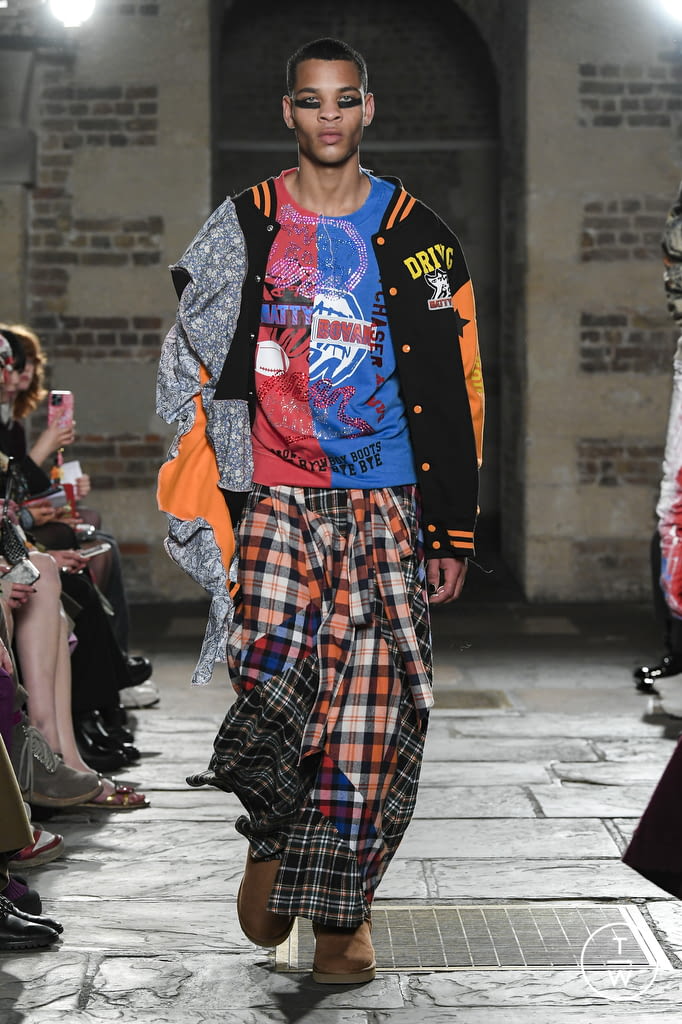Fashion Week London Fall/Winter 2022 look 4 de la collection Matty Bovan womenswear