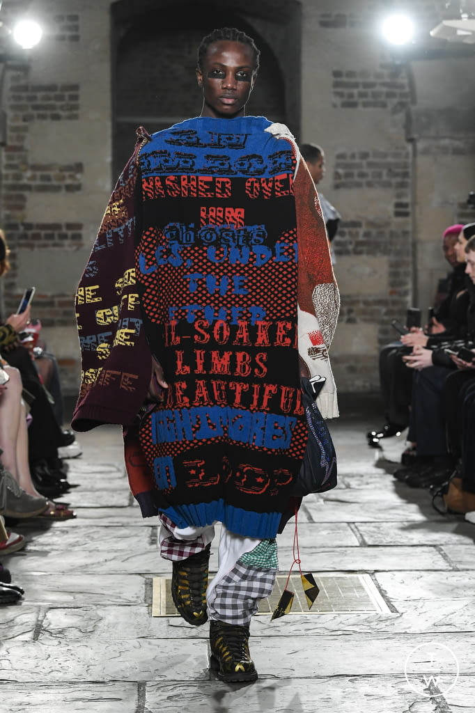 Fashion Week London Fall/Winter 2022 look 5 de la collection Matty Bovan womenswear
