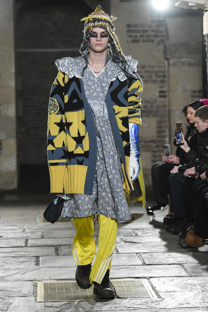 Fashion Week London Fall/Winter 2022 look 19 from the Matty Bovan collection womenswear