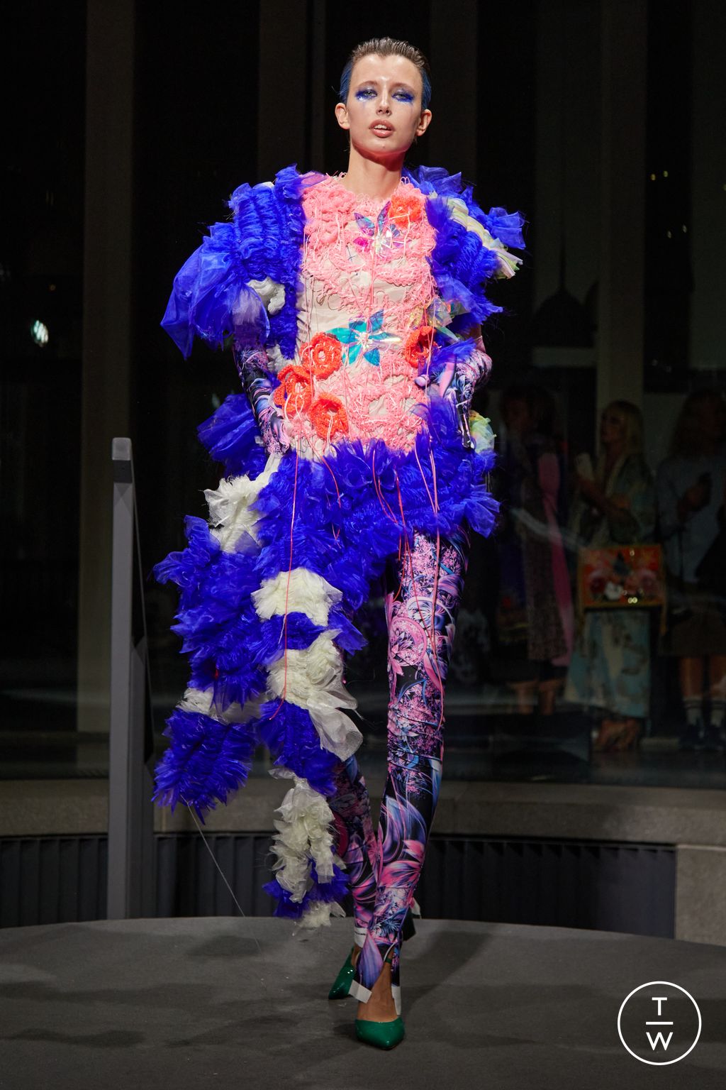 Fashion Week London Spring/Summer 2024 look 22 from the Matty Bovan collection 女装