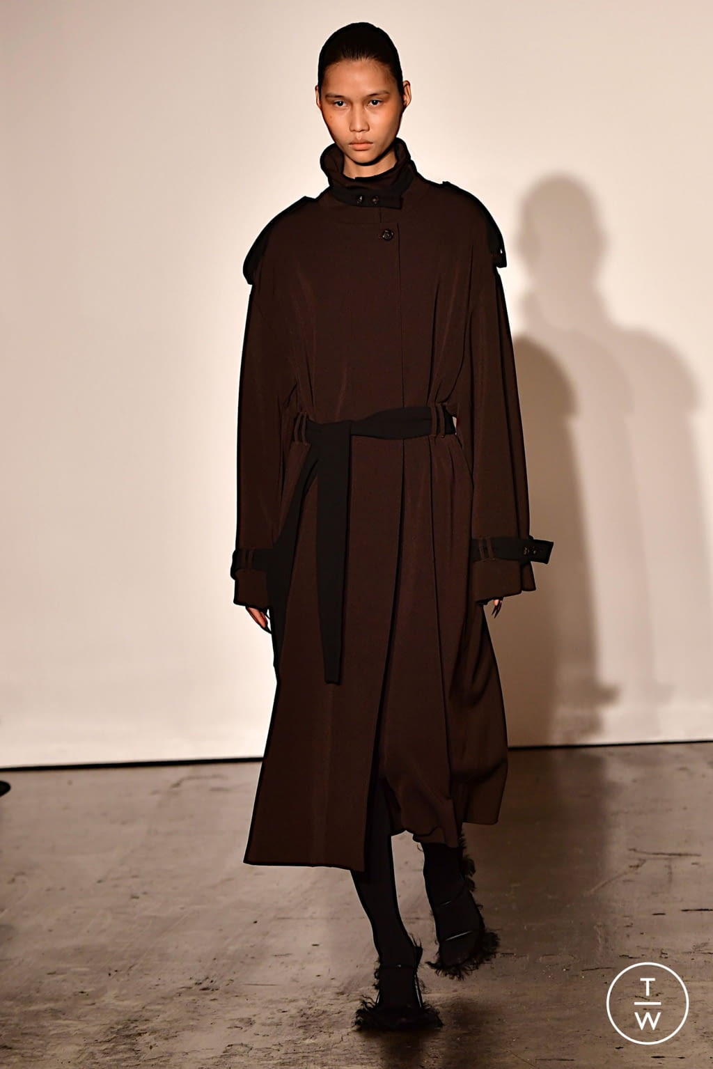 Fashion Week London Fall/Winter 2022 look 34 from the Fashion East collection womenswear
