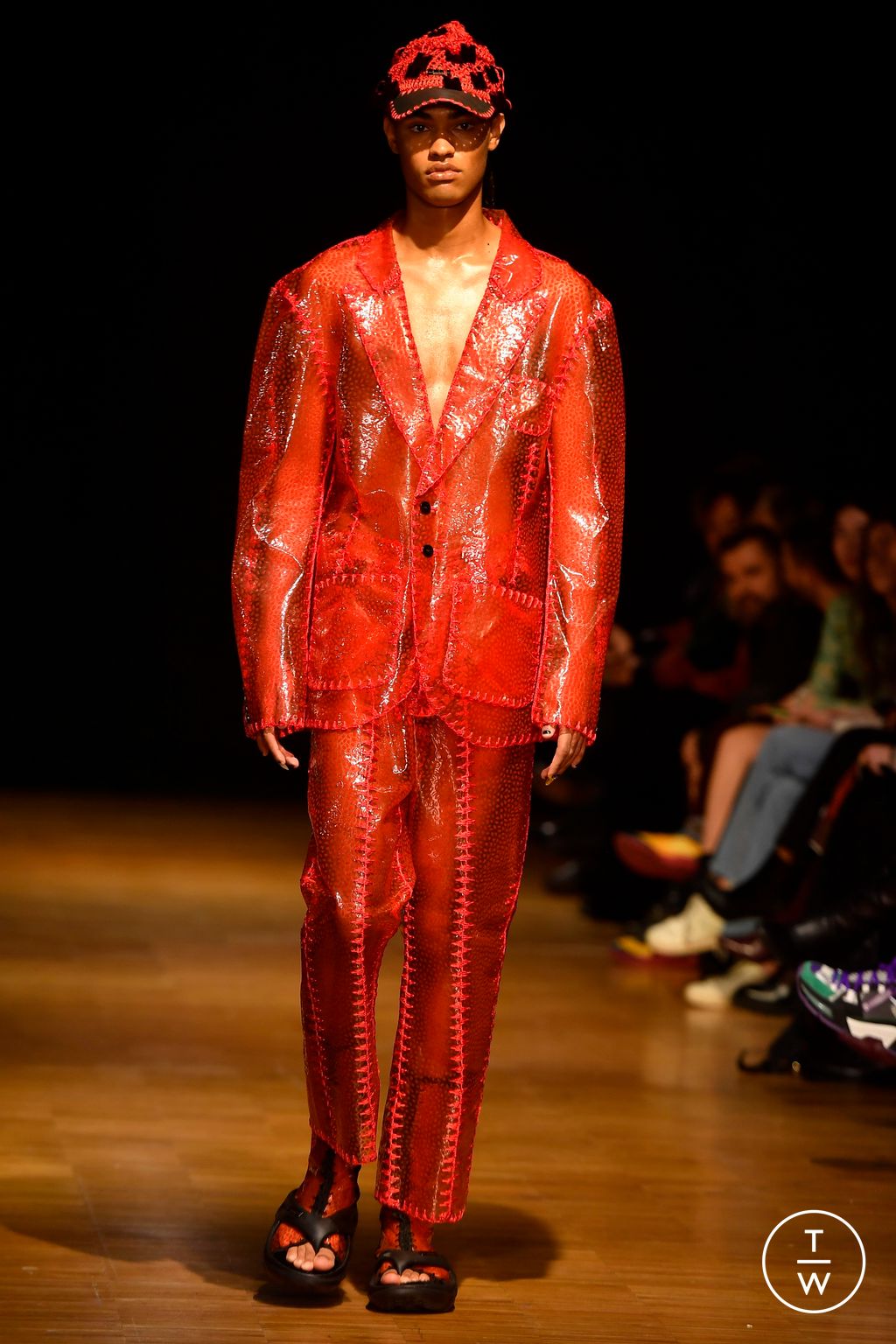 Fashion Week Milan Fall/Winter 2024 look 4 from the MAXIVIVE collection 女装