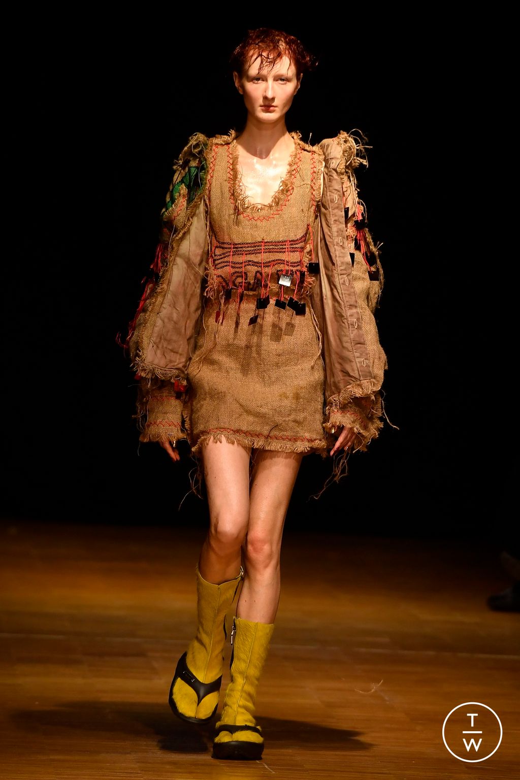 Fashion Week Milan Fall/Winter 2024 look 24 from the MAXIVIVE collection 女装