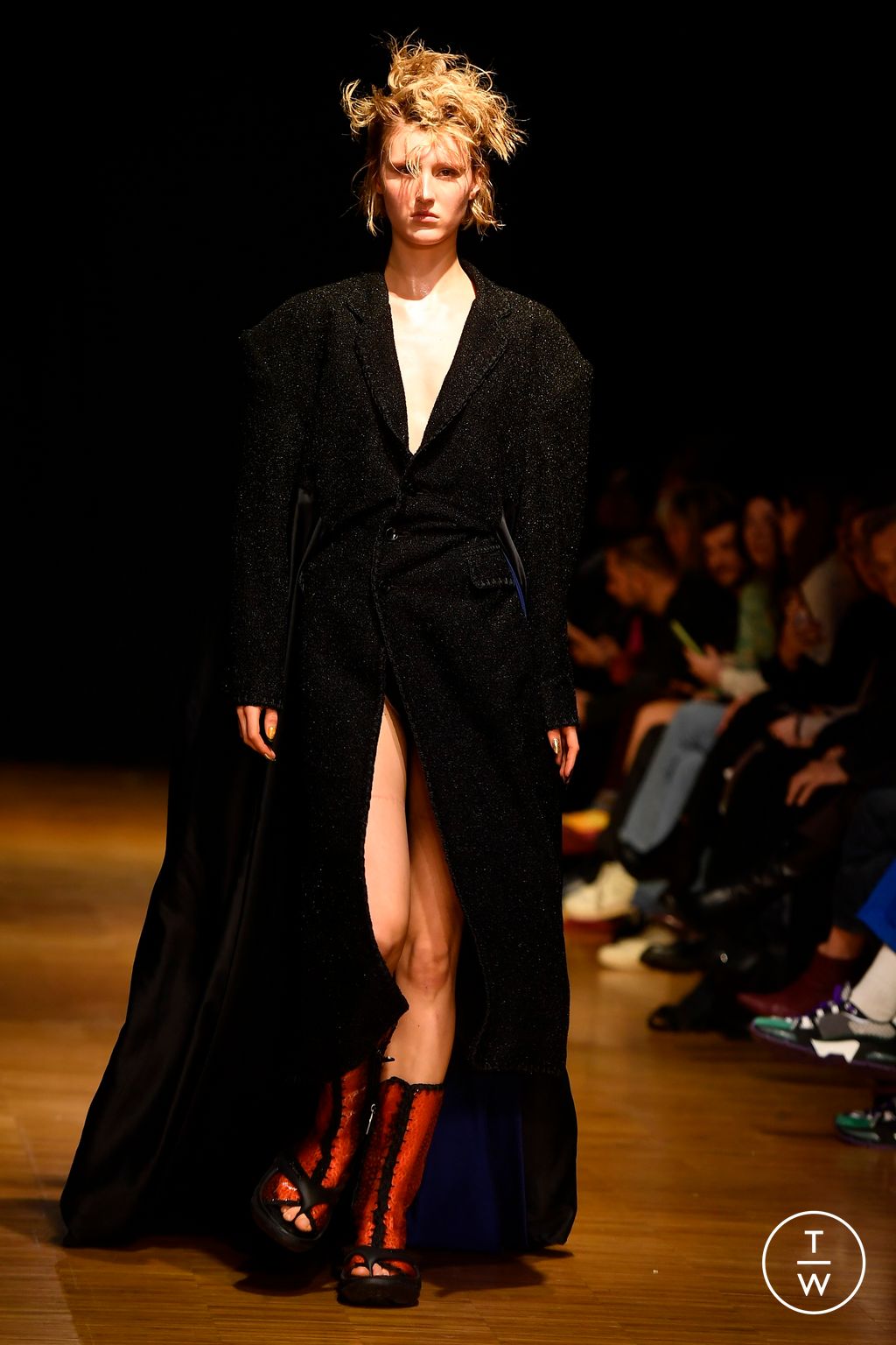 Fashion Week Milan Fall/Winter 2024 look 26 from the MAXIVIVE collection womenswear