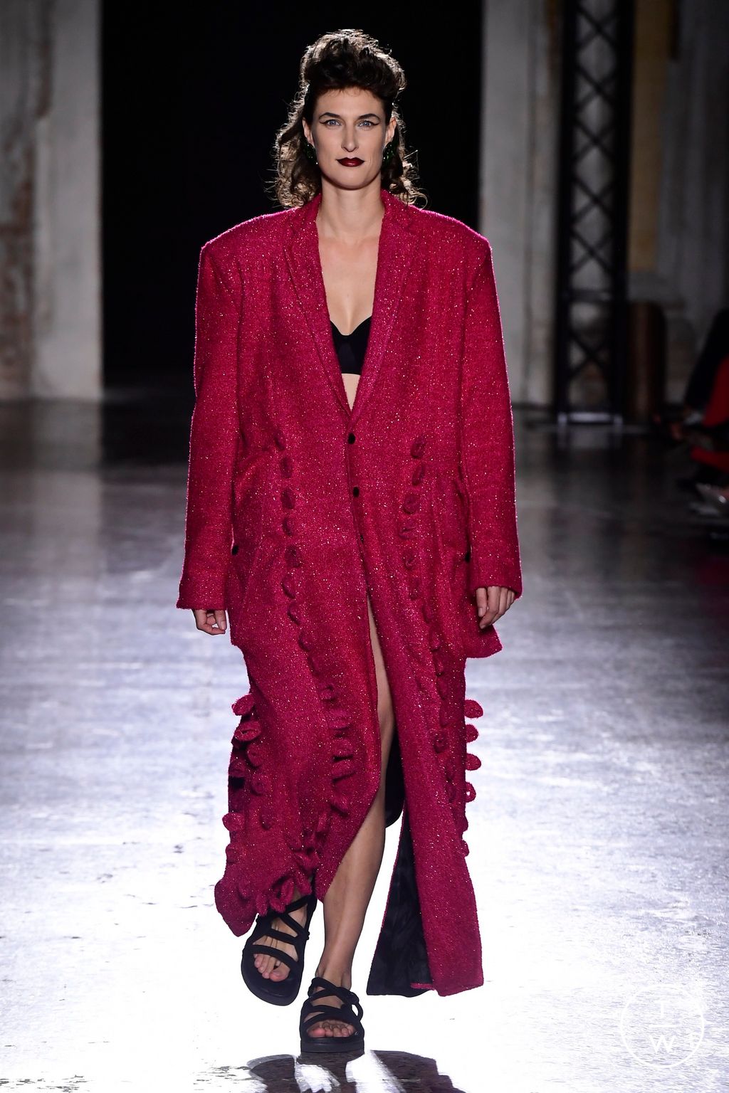 Fashion Week Milan Spring/Summer 2024 look 27 from the MAXIVIVE collection womenswear