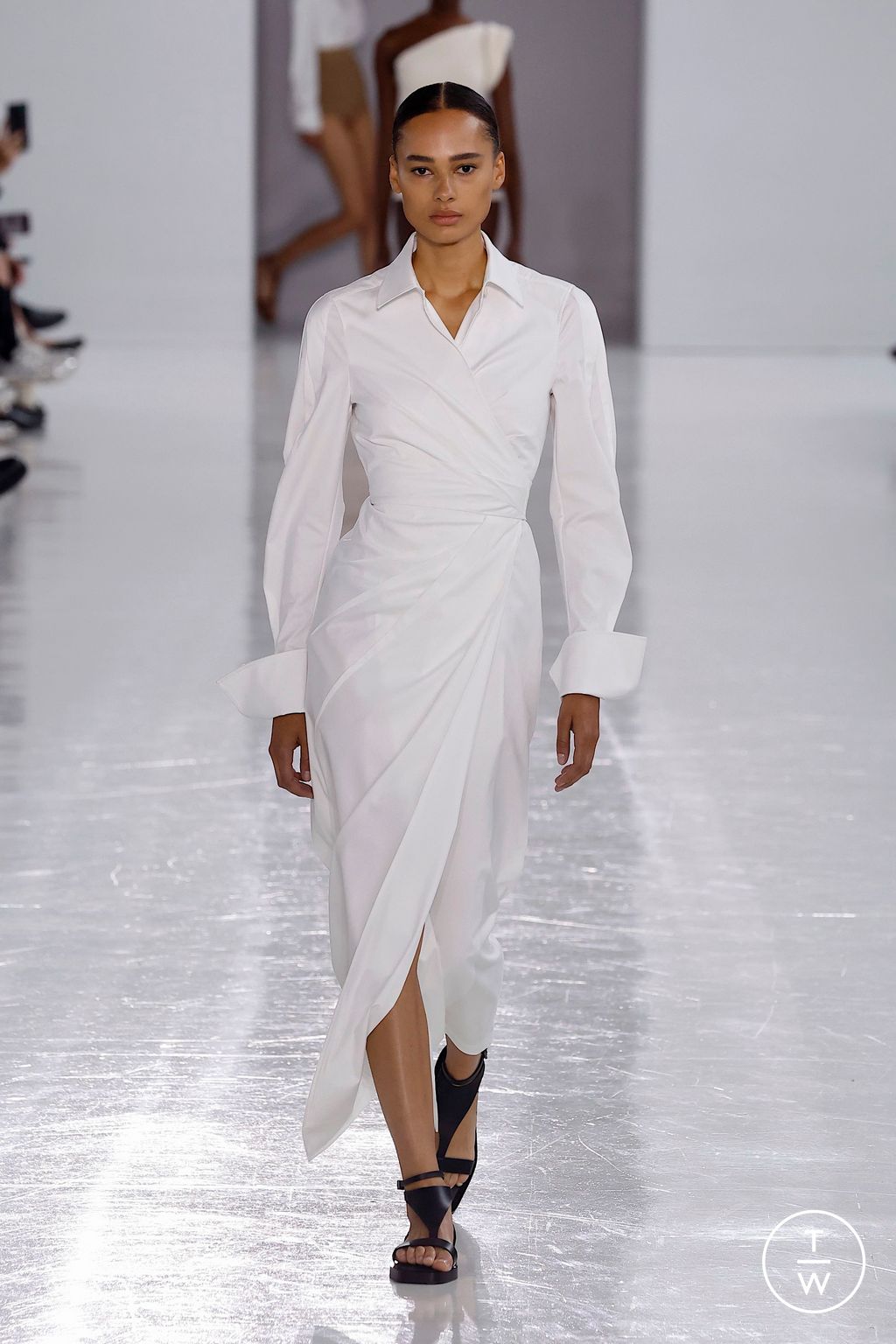 Fashion Week Milan Spring-Summer 2025 look 16 from the Max Mara collection womenswear