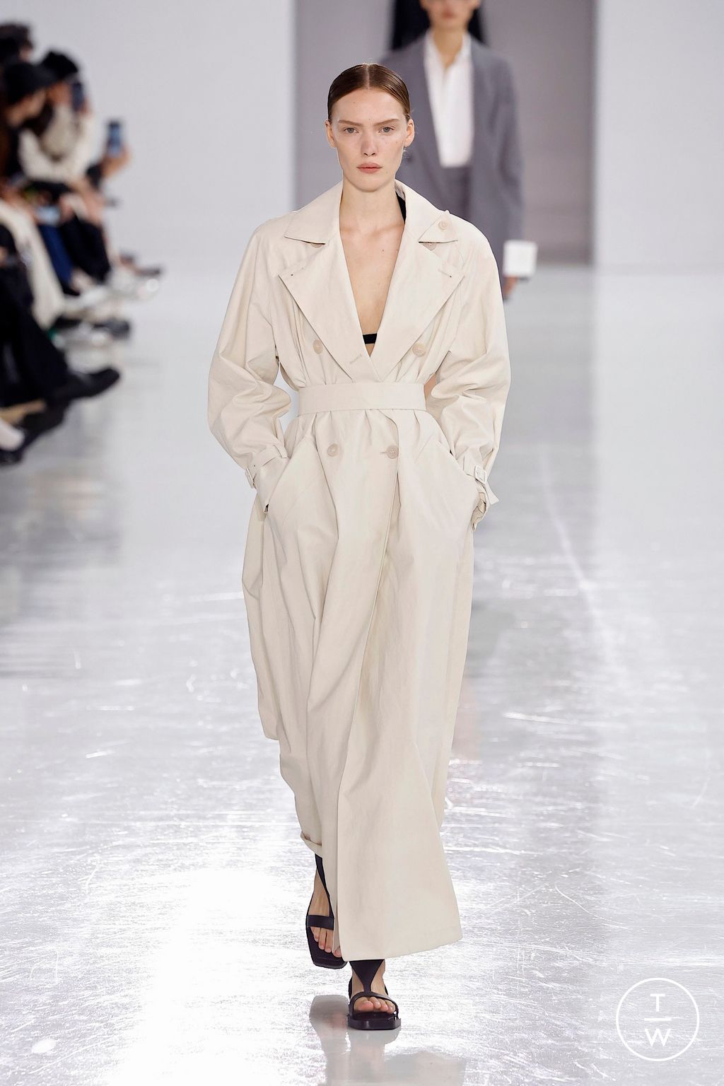 Fashion Week Milan Spring/Summer 2025 look 33 from the Max Mara collection womenswear