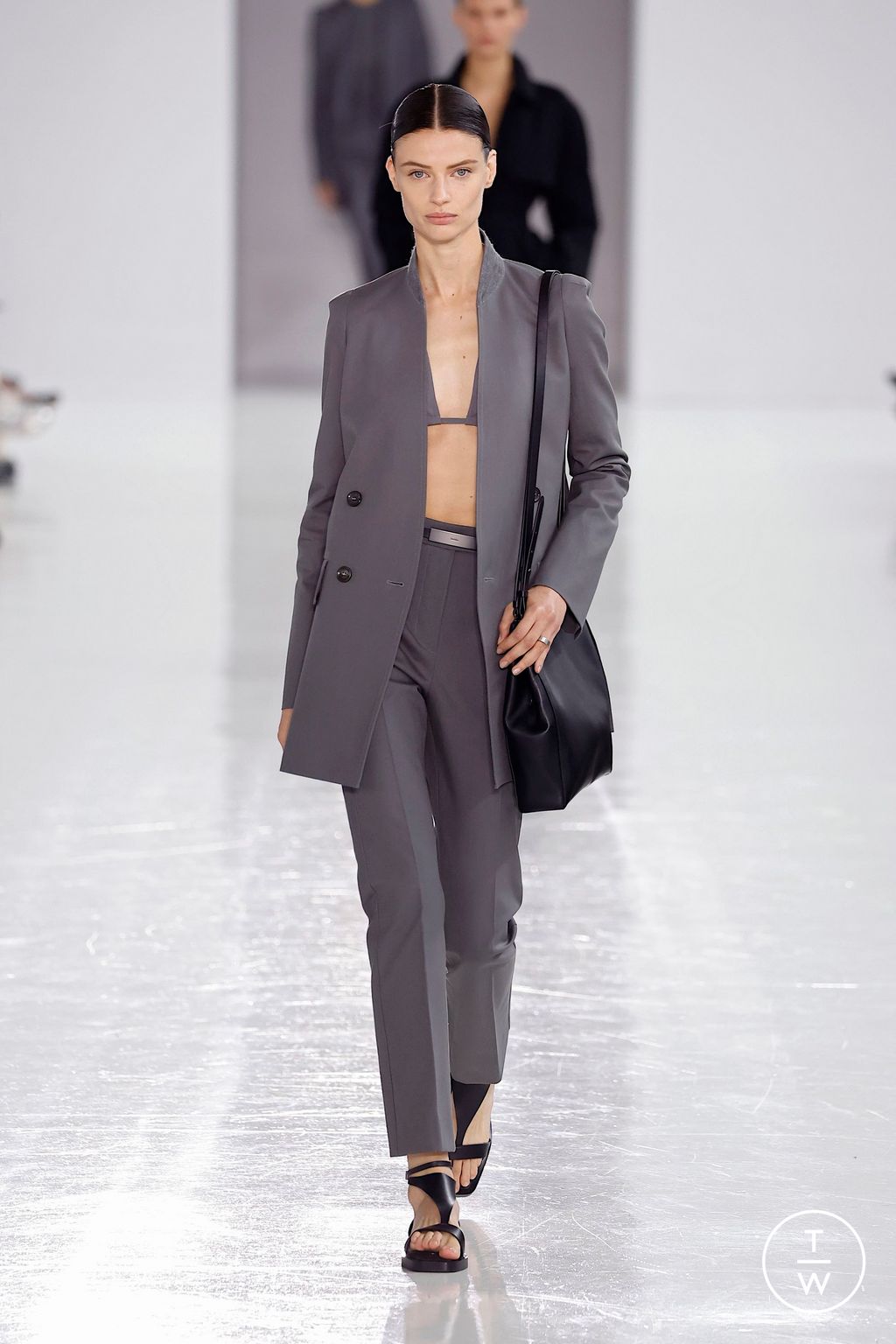 Fashion Week Milan Spring/Summer 2025 look 37 de la collection Max Mara womenswear