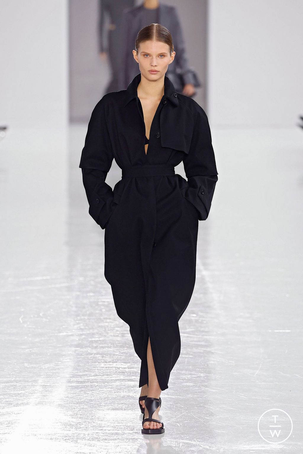 Fashion Week Milan Spring-Summer 2025 look 38 from the Max Mara collection womenswear