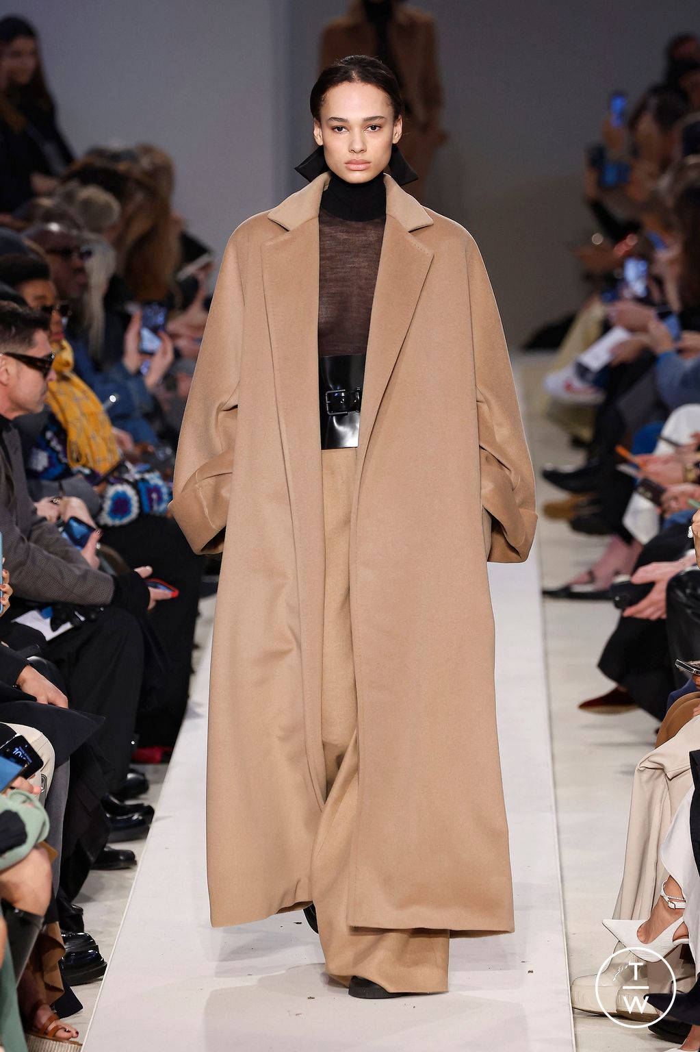 Fashion Week Milan Fall/Winter 2023 look 3 from the Max Mara collection womenswear