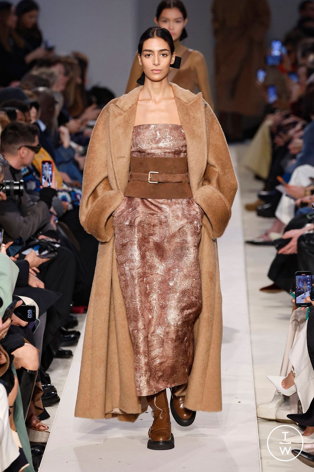 Fashion Week Milan Fall/Winter 2023 look 5 from the Max Mara collection womenswear