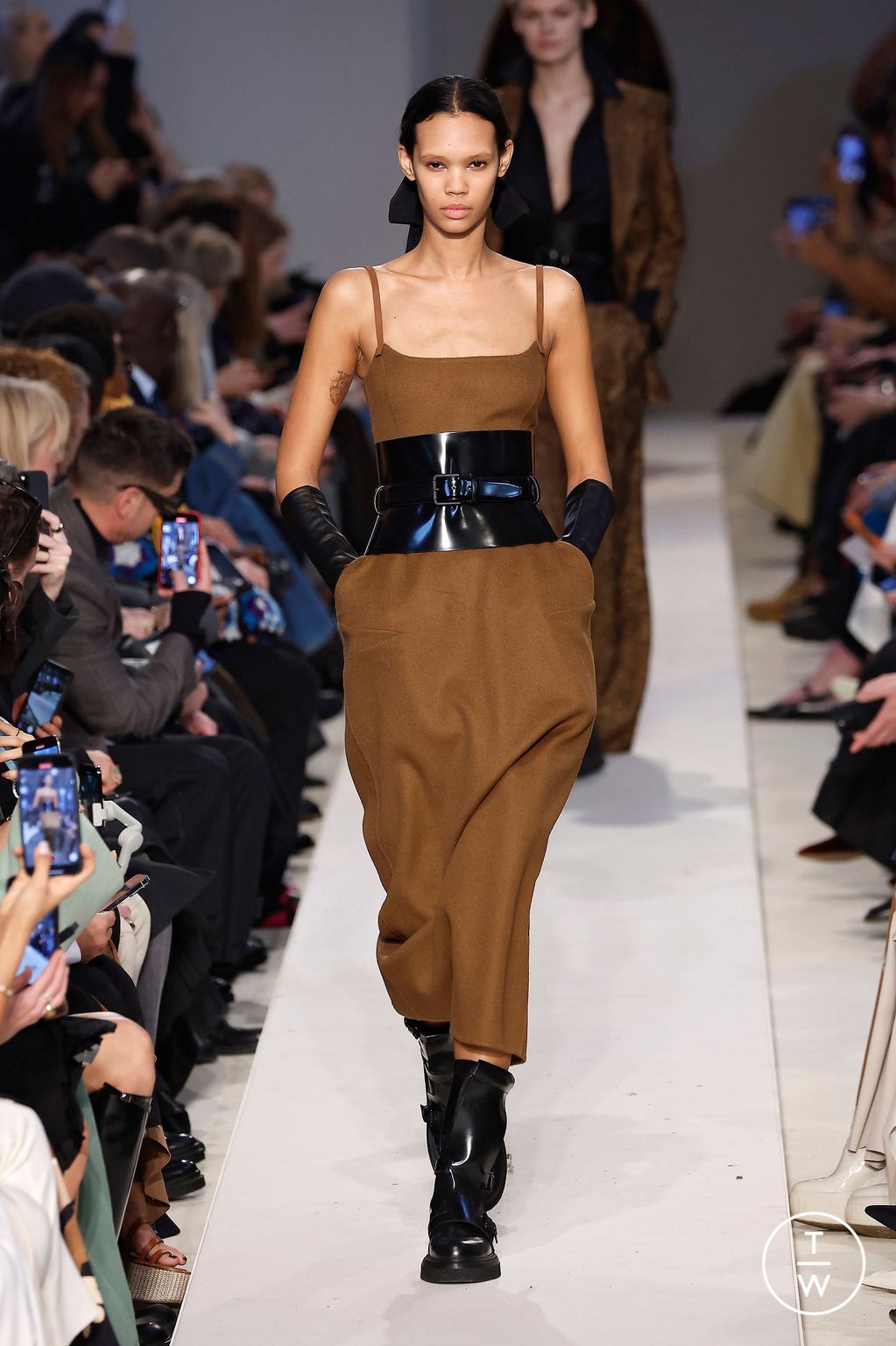 Fashion Week Milan Fall/Winter 2023 look 10 from the Max Mara collection womenswear