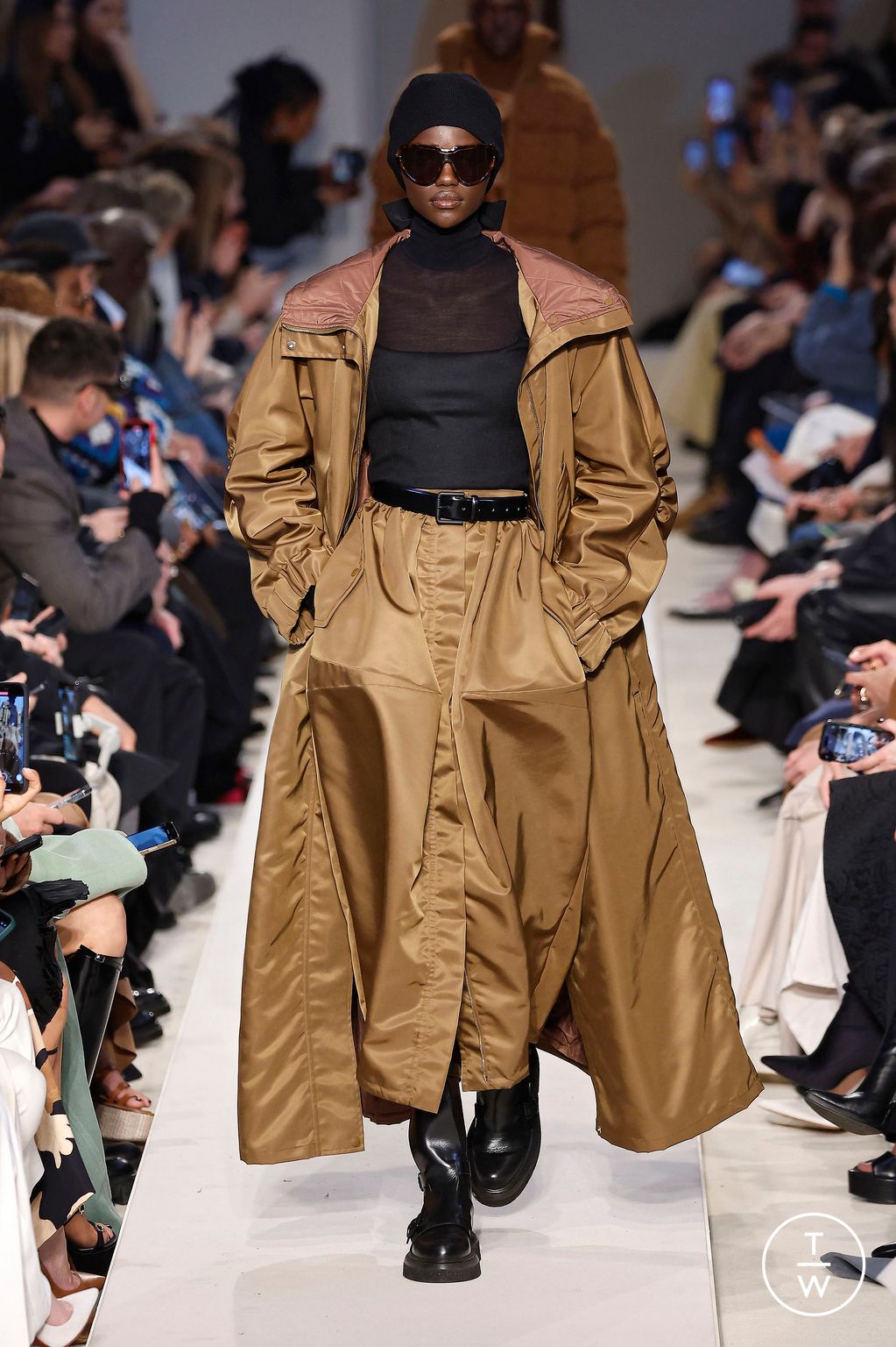 Fashion Week Milan Fall/Winter 2023 look 15 from the Max Mara collection 女装